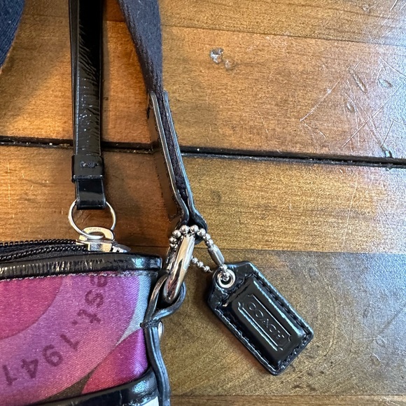 COACH Satiny Circle Crossbody Adjustable Strap - Picture 3 of 12